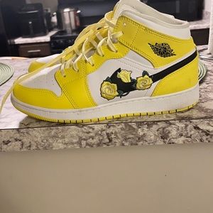 Yellow Jordan 1s